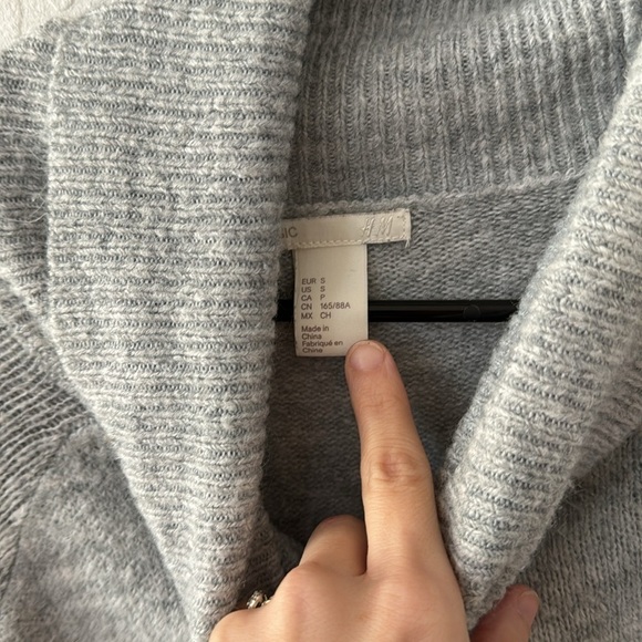 H&M Fine Knit Gray Basic Tunic Turtleneck Pullover Sweater Small - Picture 4 of 7